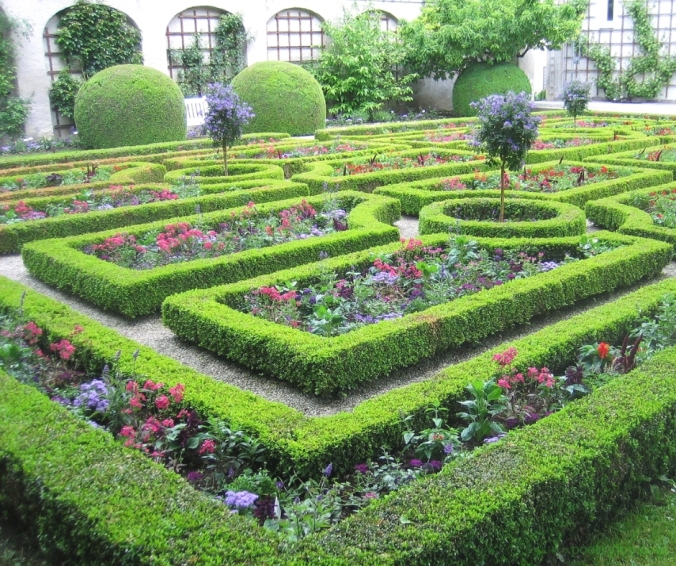 labyrinth - discovering beauty and grace in the midst of our ordinary days @poetryjoy.com